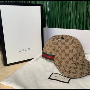Gucci canvas hat with sherryline